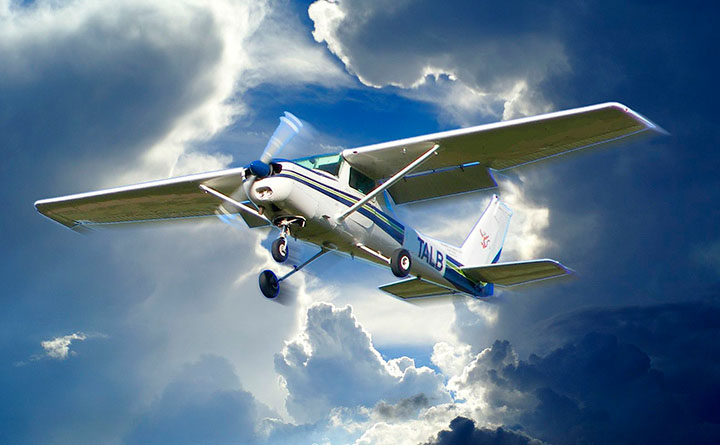 Light Aircraft Manufacturers Review
