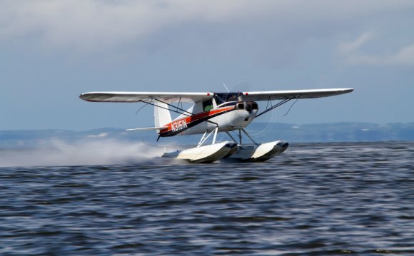 Planes that landing on water